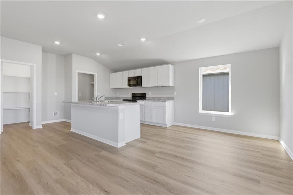 827 N Pear Street — photo 5