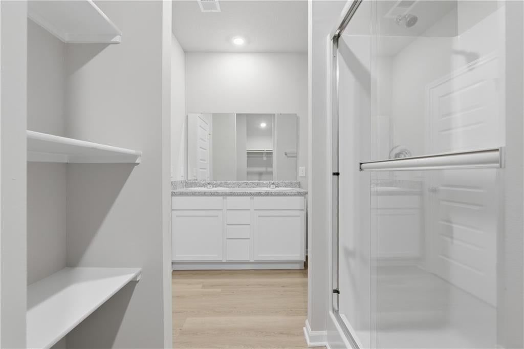 827 N Pear Street — photo 16