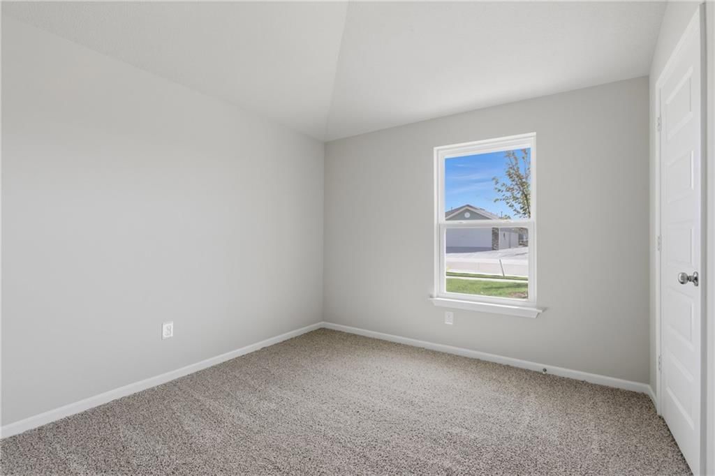 827 N Pear Street — photo 19