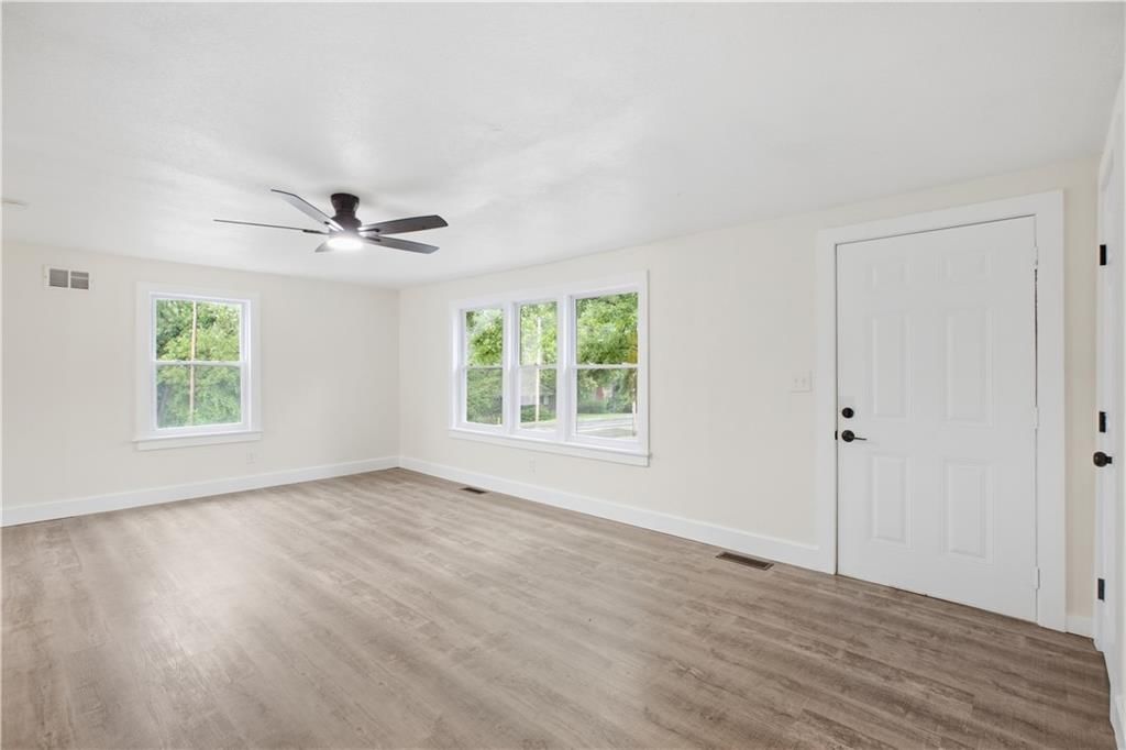 6300 HARRIS Street — photo 6