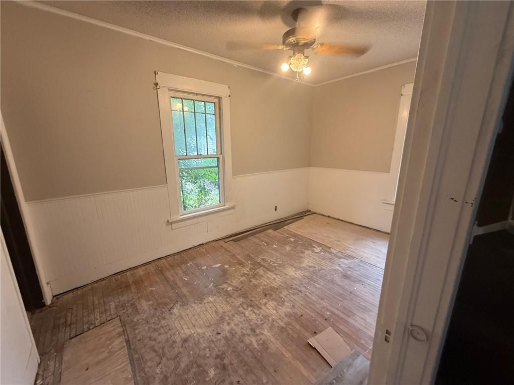 1012 W 4th Street — photo 11