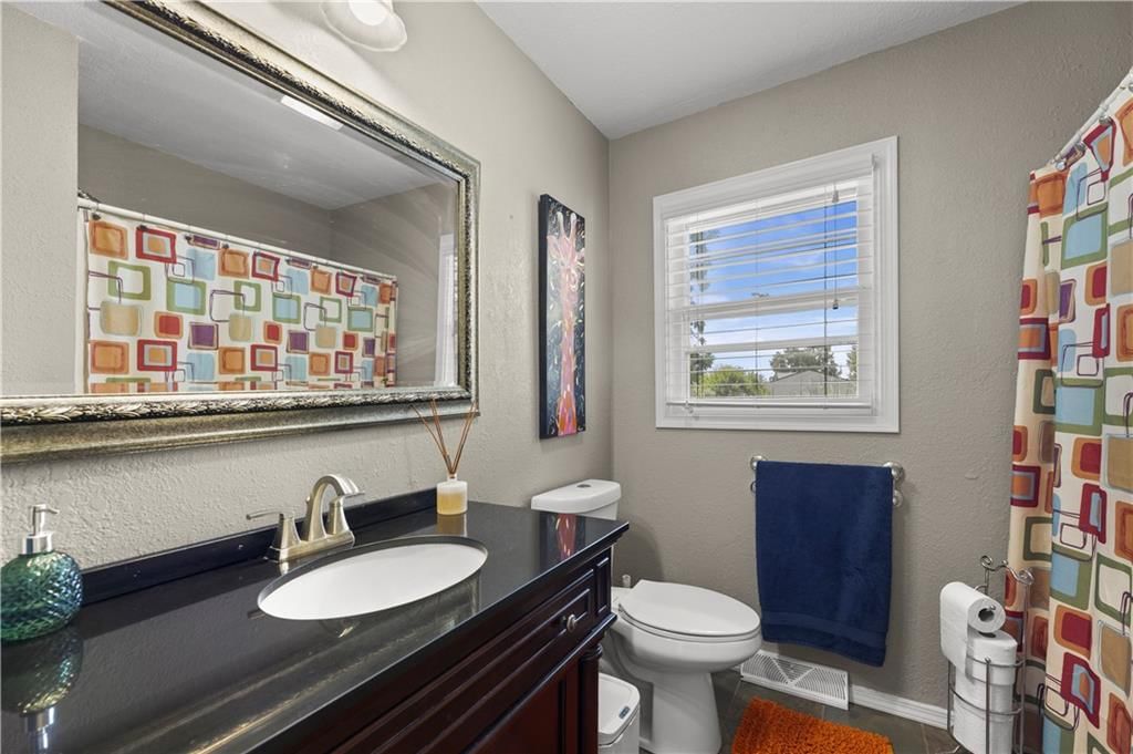 306 E 8th Street — photo 10