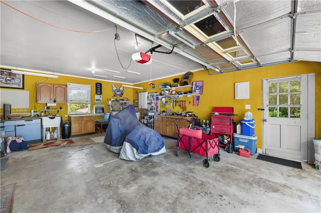 306 E 8th Street — photo 21