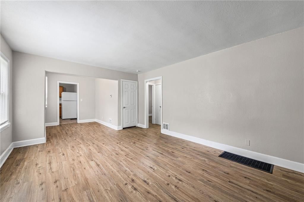 6715 Walrond Avenue — photo 3