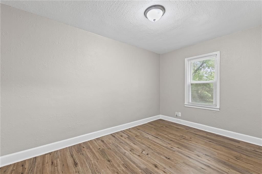 6715 Walrond Avenue — photo 11