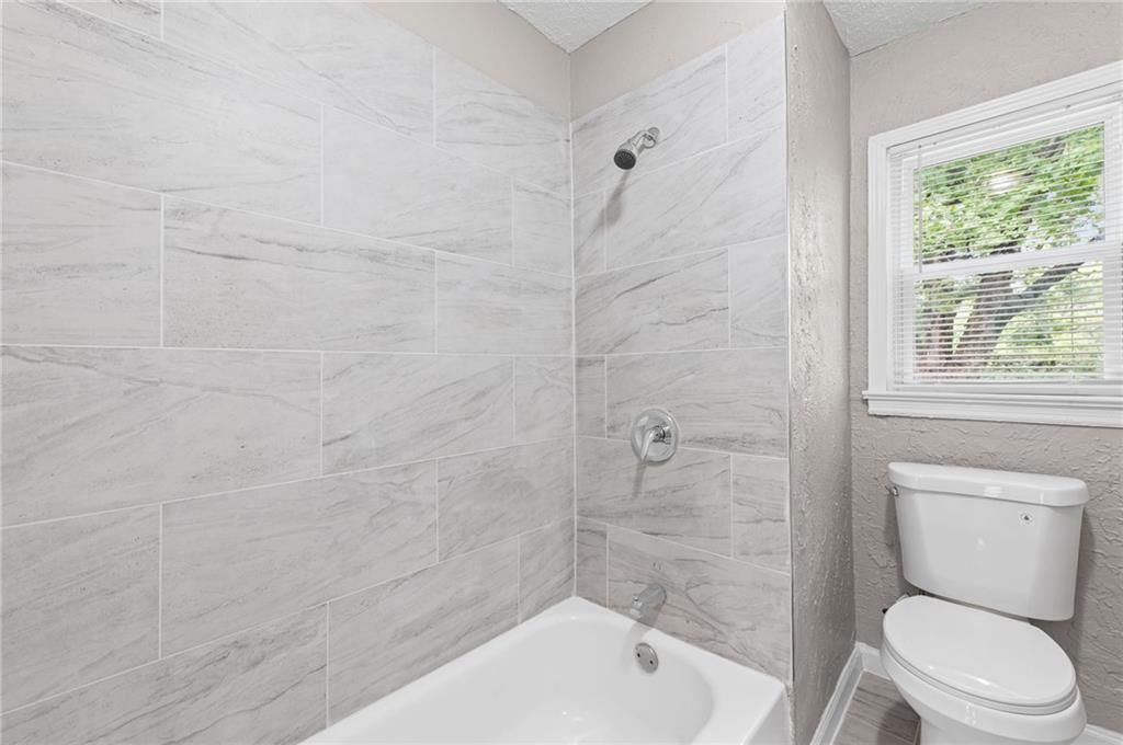 6715 Walrond Avenue — photo 14