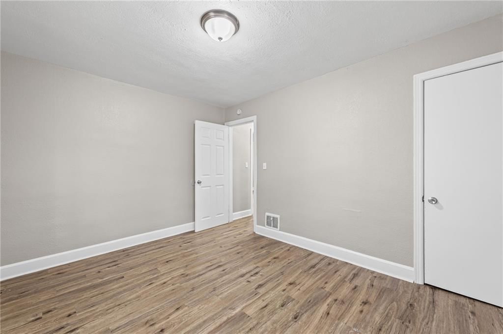 6715 Walrond Avenue — photo 17