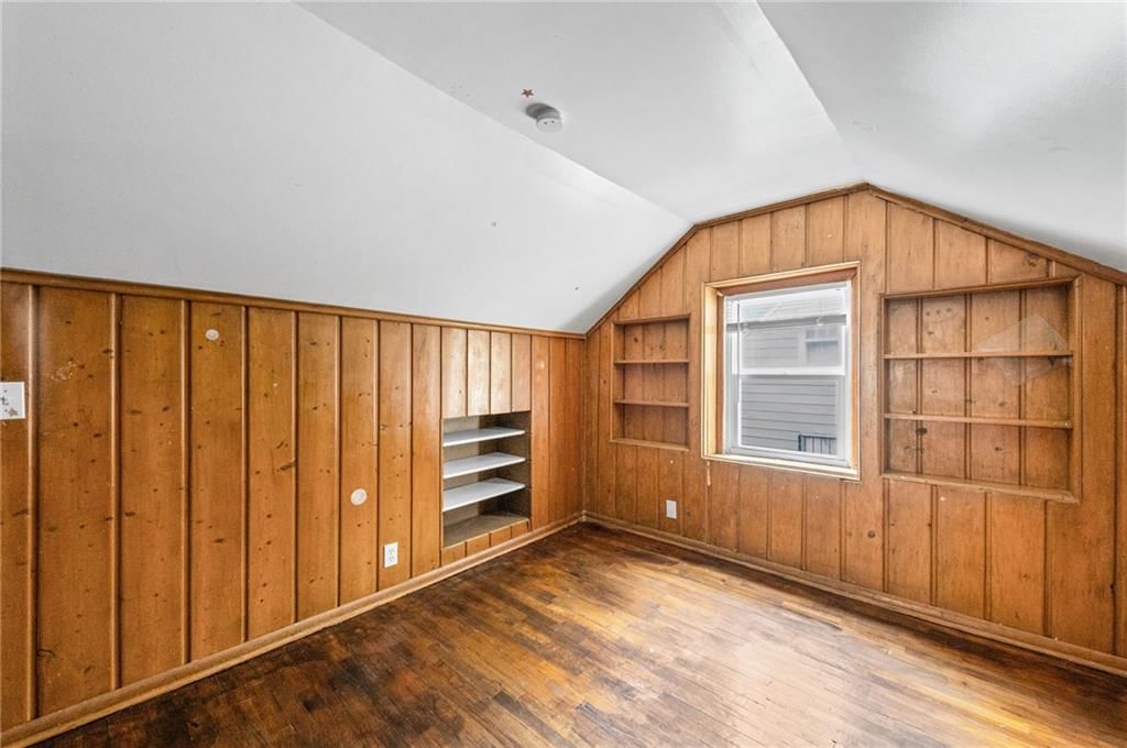 6715 Walrond Avenue — photo 20