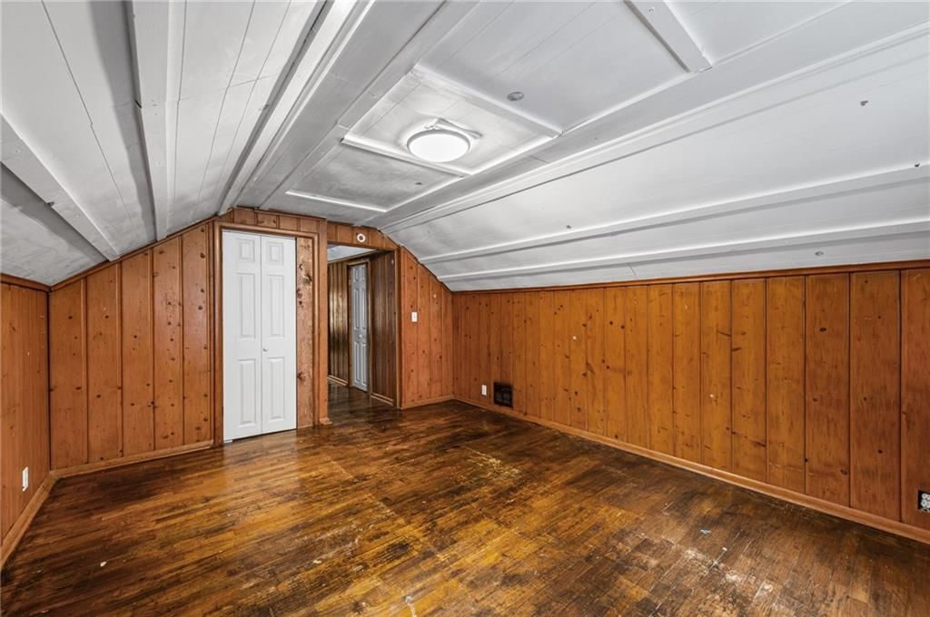 6715 Walrond Avenue — photo 22