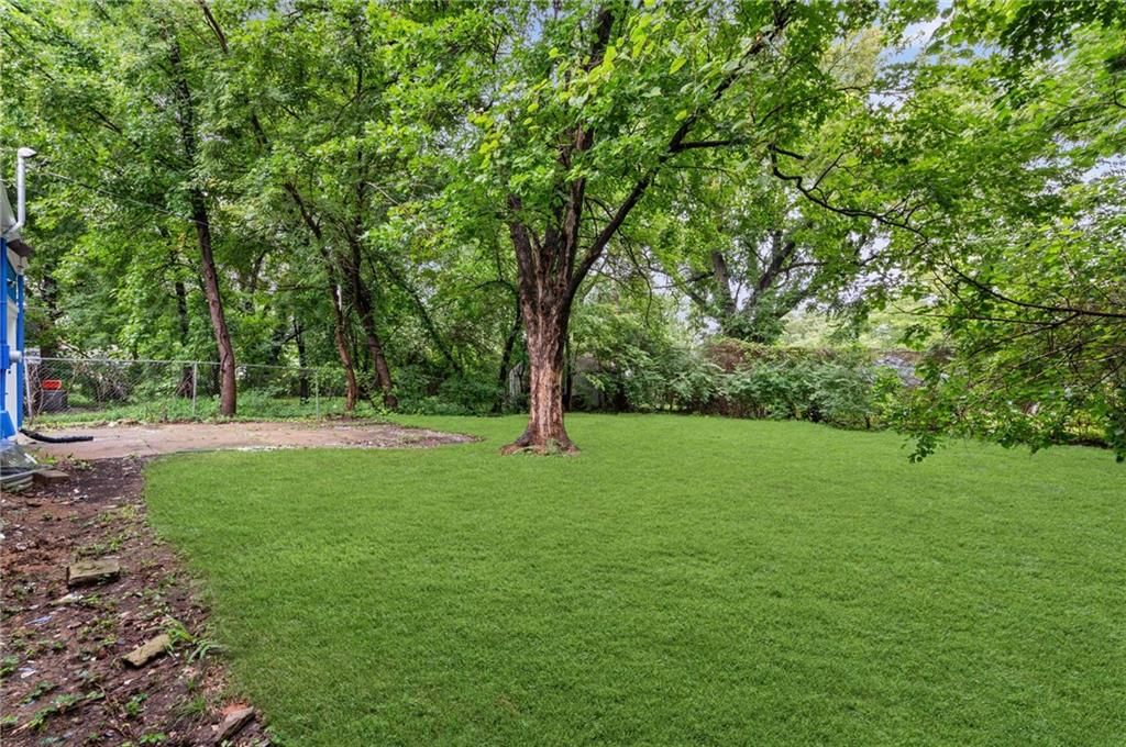 6715 Walrond Avenue — photo 23
