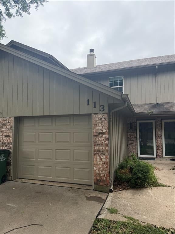 113 Greystone Drive NE — photo 2