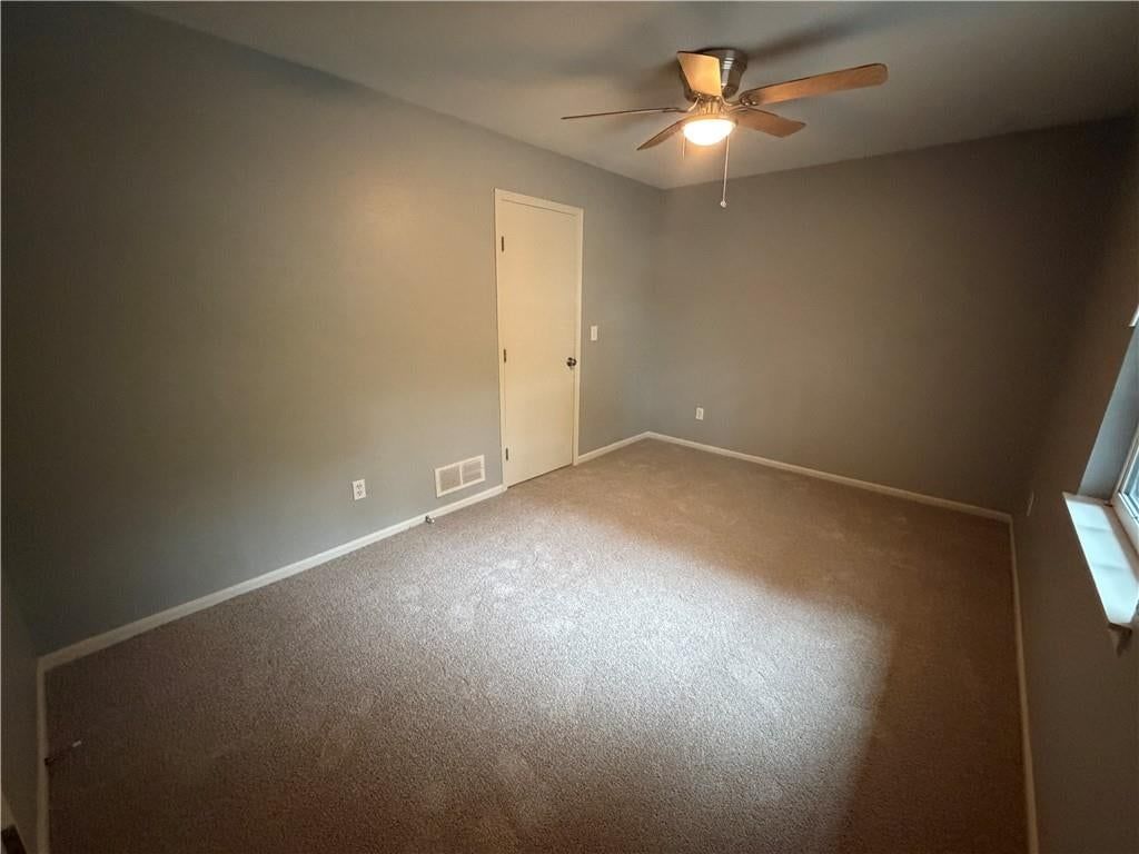 113 Greystone Drive NE — photo 17