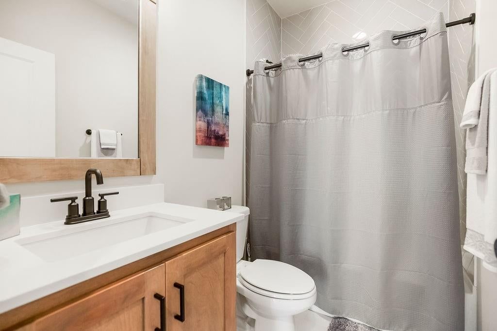 10705 N Bell Street — photo 22