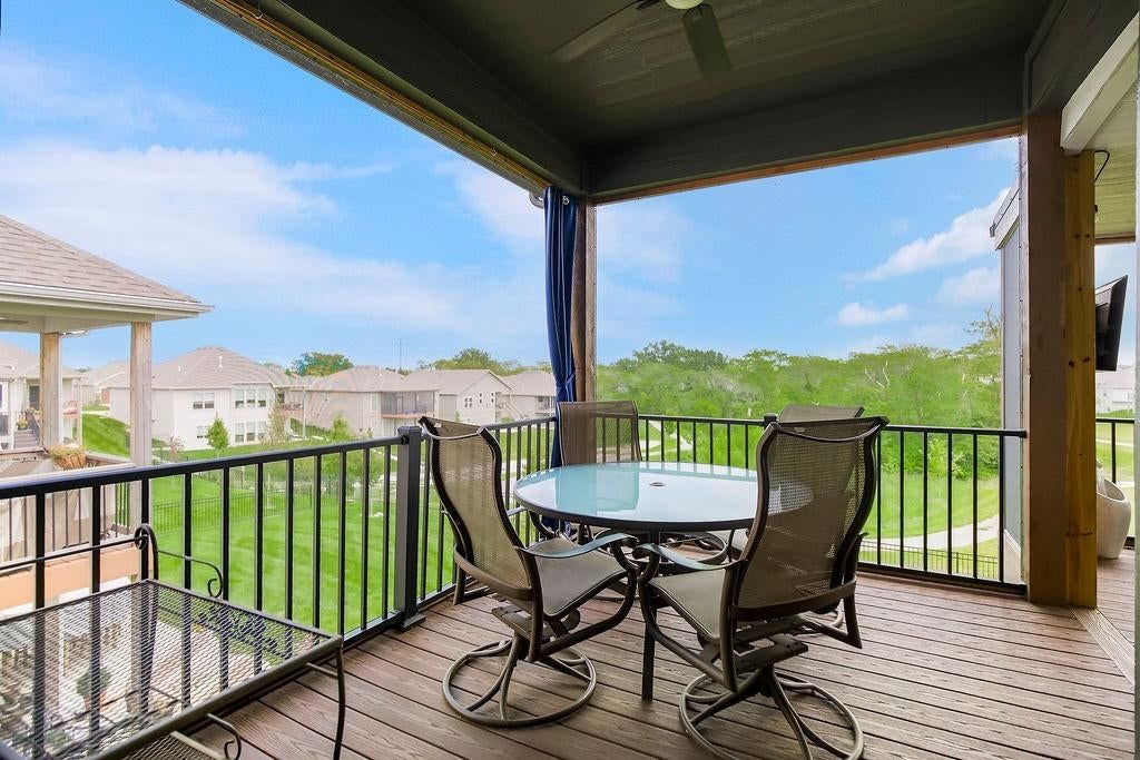 10705 N Bell Street — photo 30