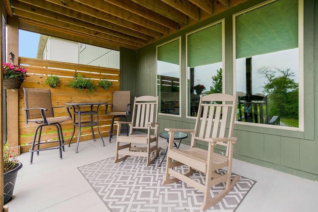 10705 N Bell Street — photo 31