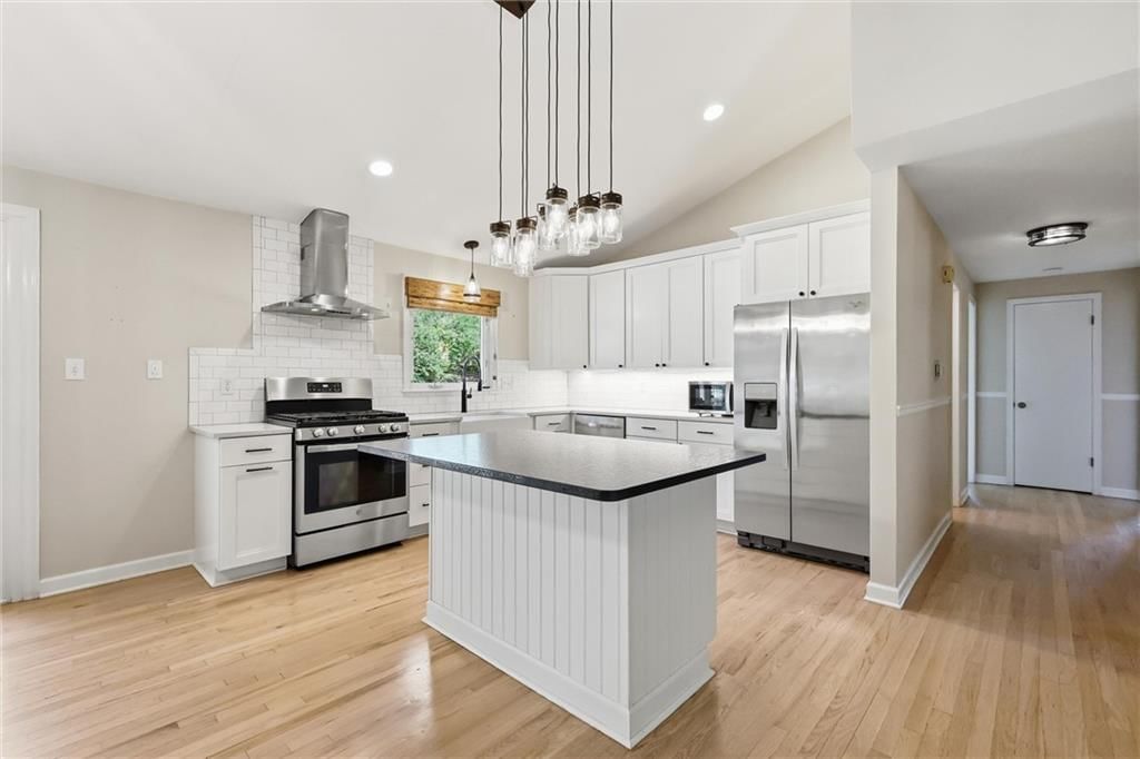 8705 Belleview Avenue — photo 9