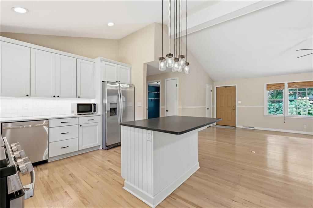 8705 Belleview Avenue — photo 11