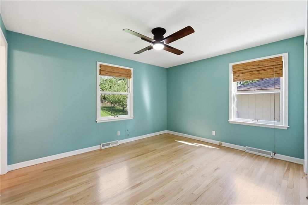 8705 Belleview Avenue — photo 15