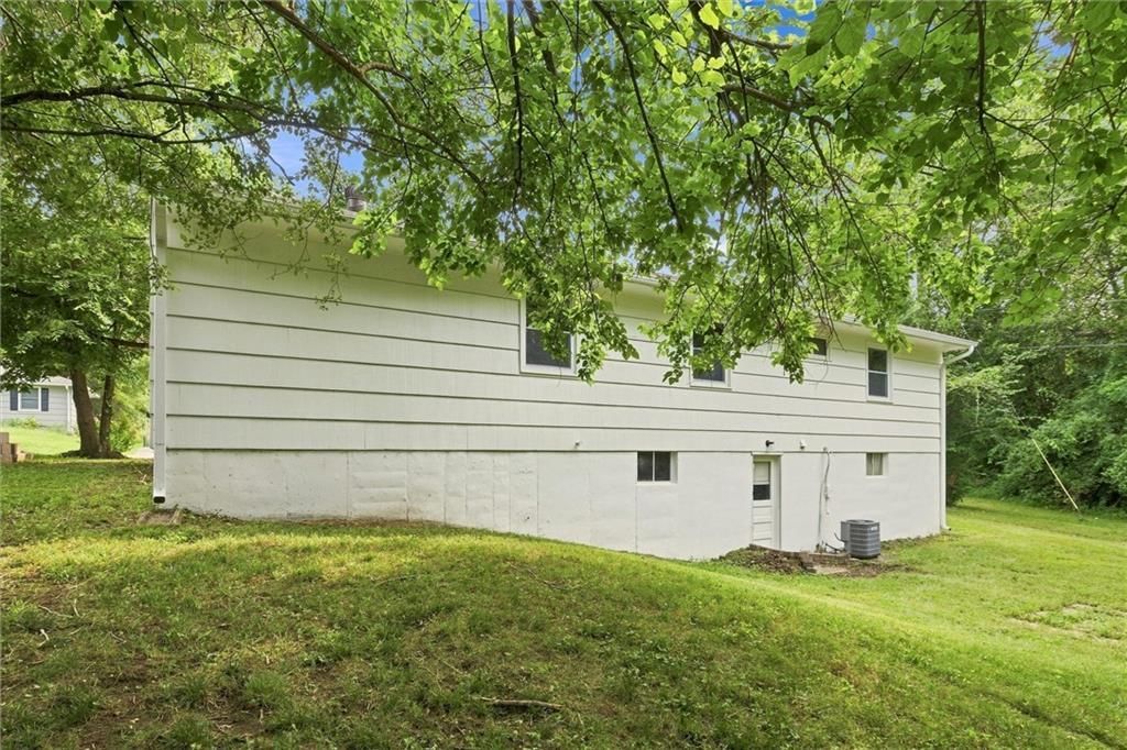 1001 Stafford Drive — photo 32