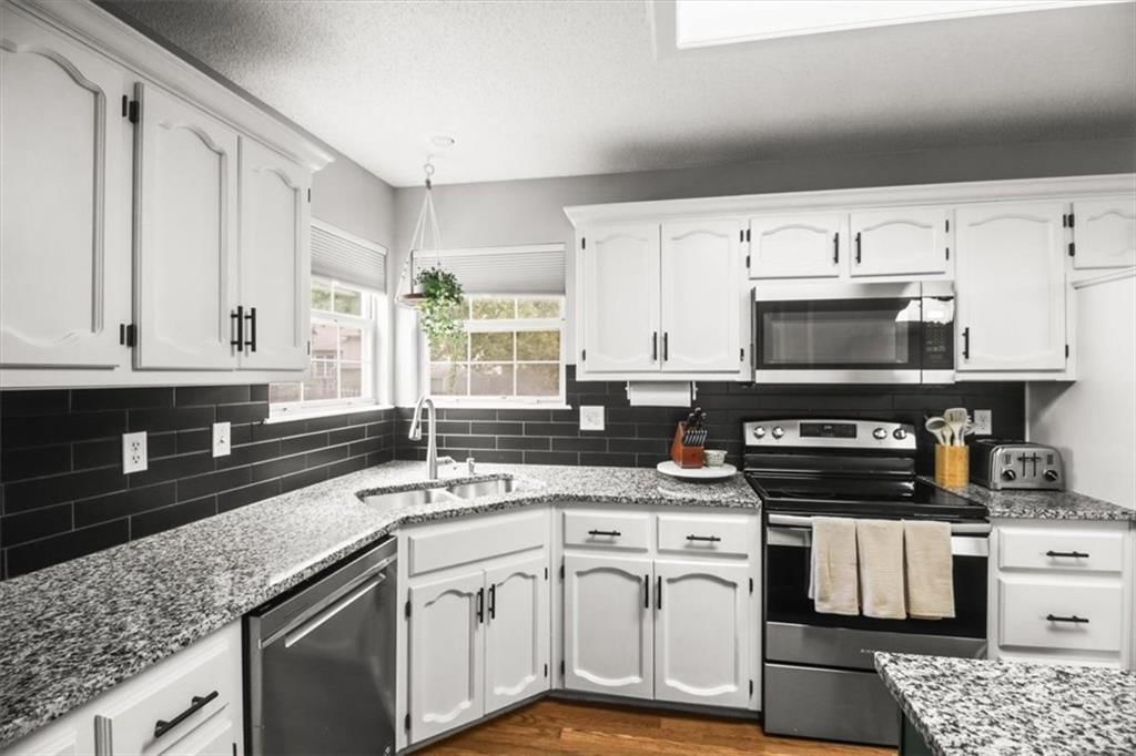 427 SE Franklin Court — photo 5