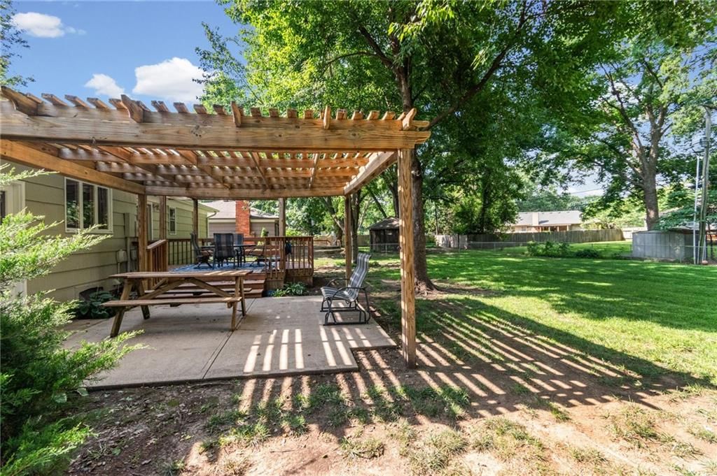 10330 Dearborn Drive — photo 27