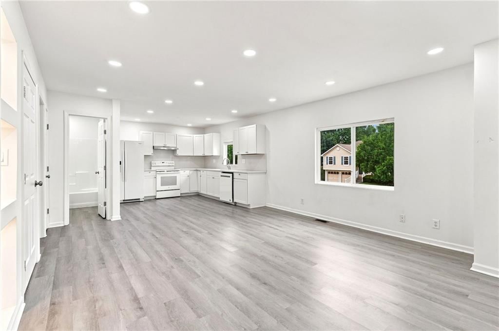 7331 N Crystal Avenue — photo 3