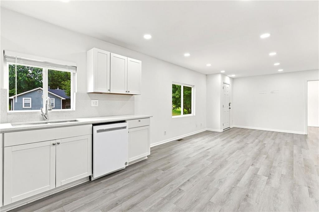 7331 N Crystal Avenue — photo 5