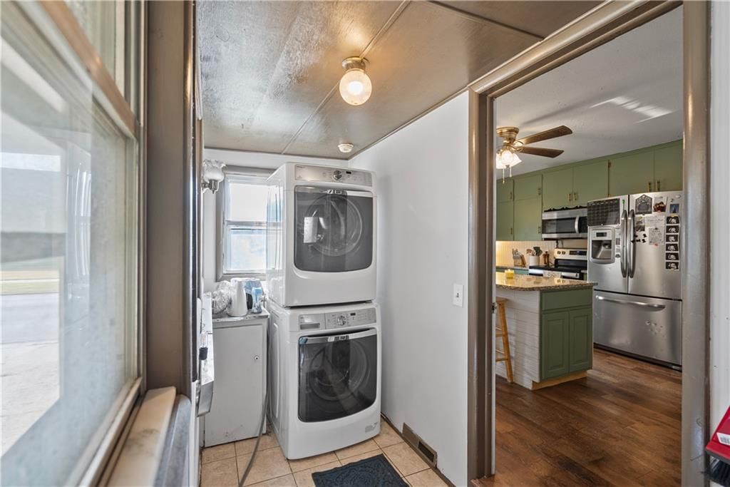 1323 W 3rd Street — photo 41