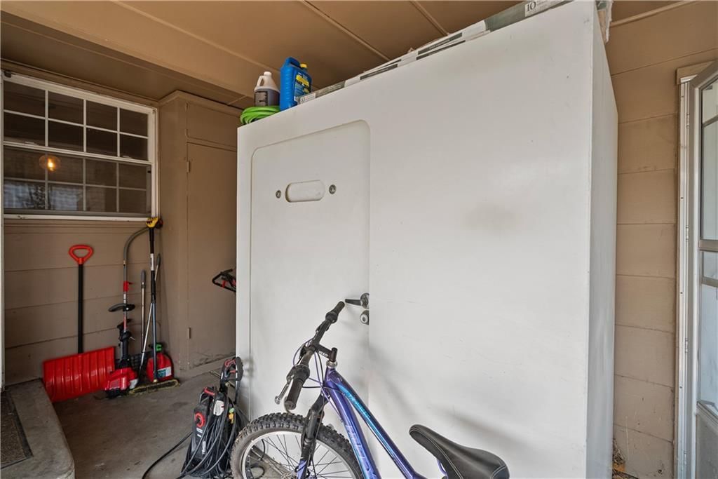 1323 W 3rd Street — photo 50