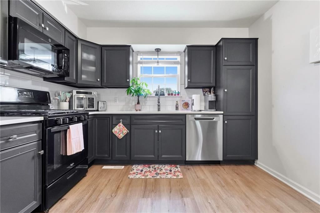 212 Dawn Avenue — photo 10