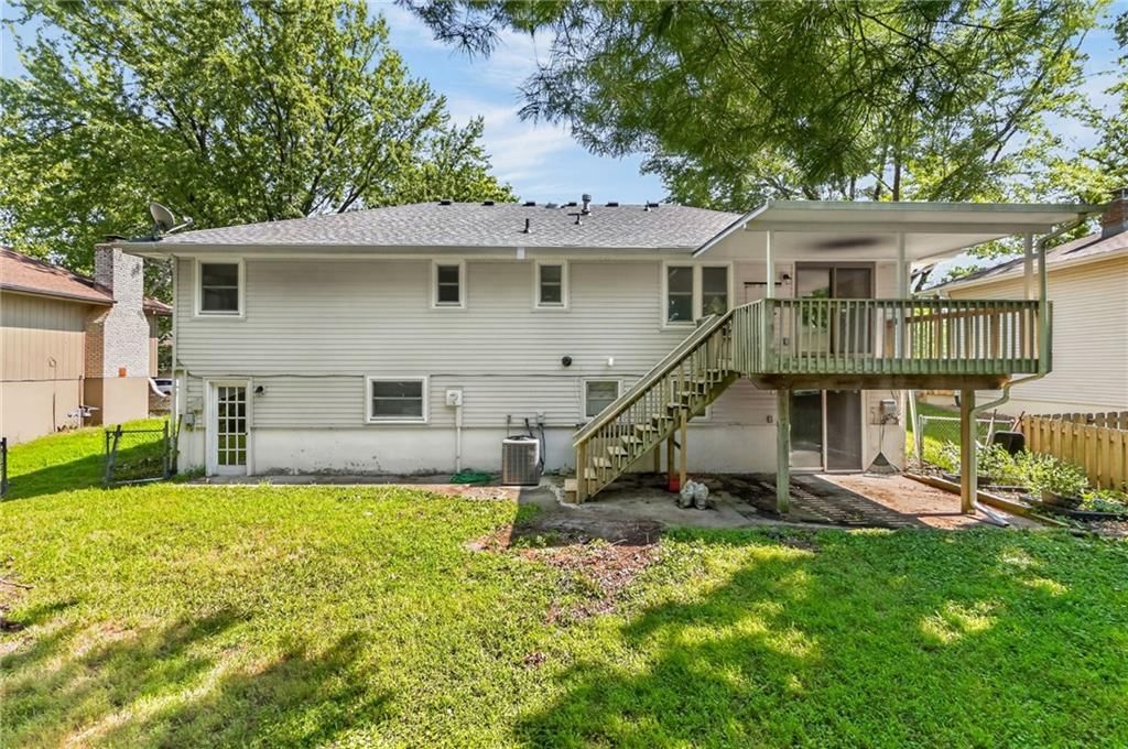 5524 NW Raintree Drive — photo 4