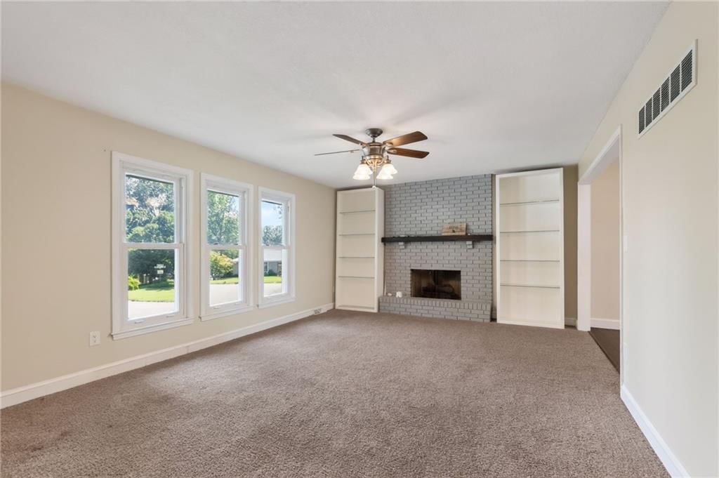 5524 NW Raintree Drive — photo 8