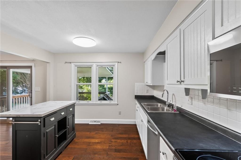 5524 NW Raintree Drive — photo 15