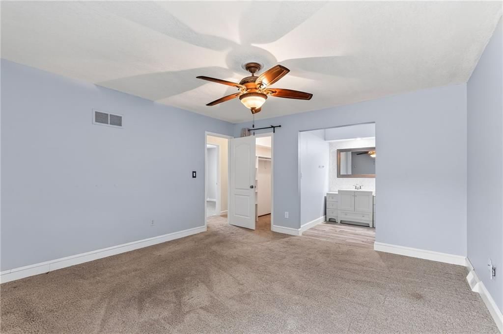 5524 NW Raintree Drive — photo 17
