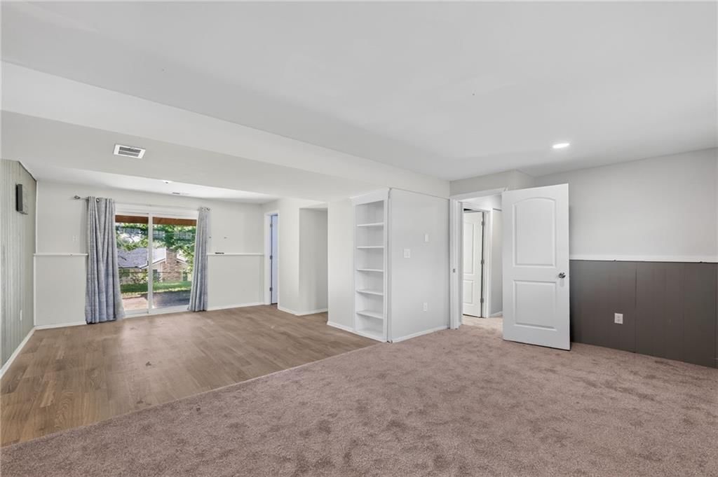 5524 NW Raintree Drive — photo 27