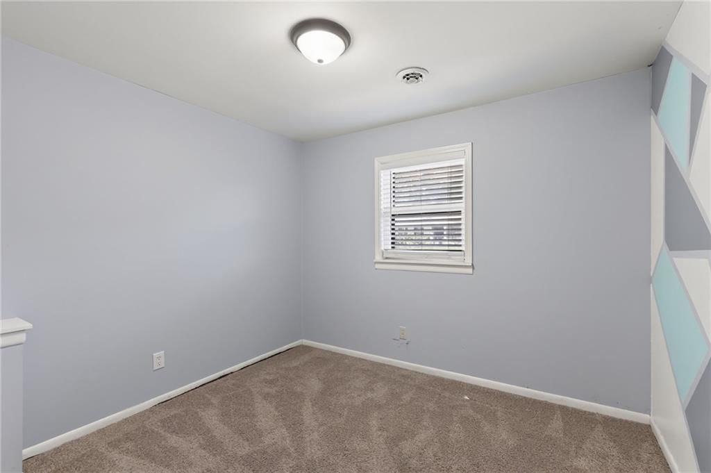 5524 NW Raintree Drive — photo 32