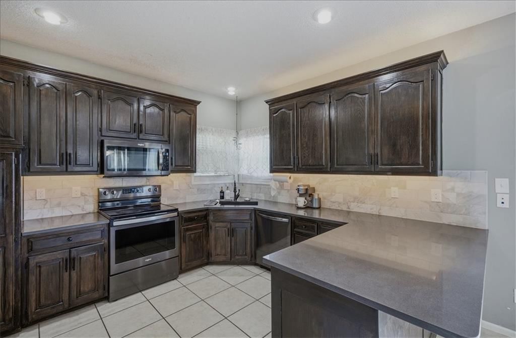 16345 S Warwick Street — photo 17