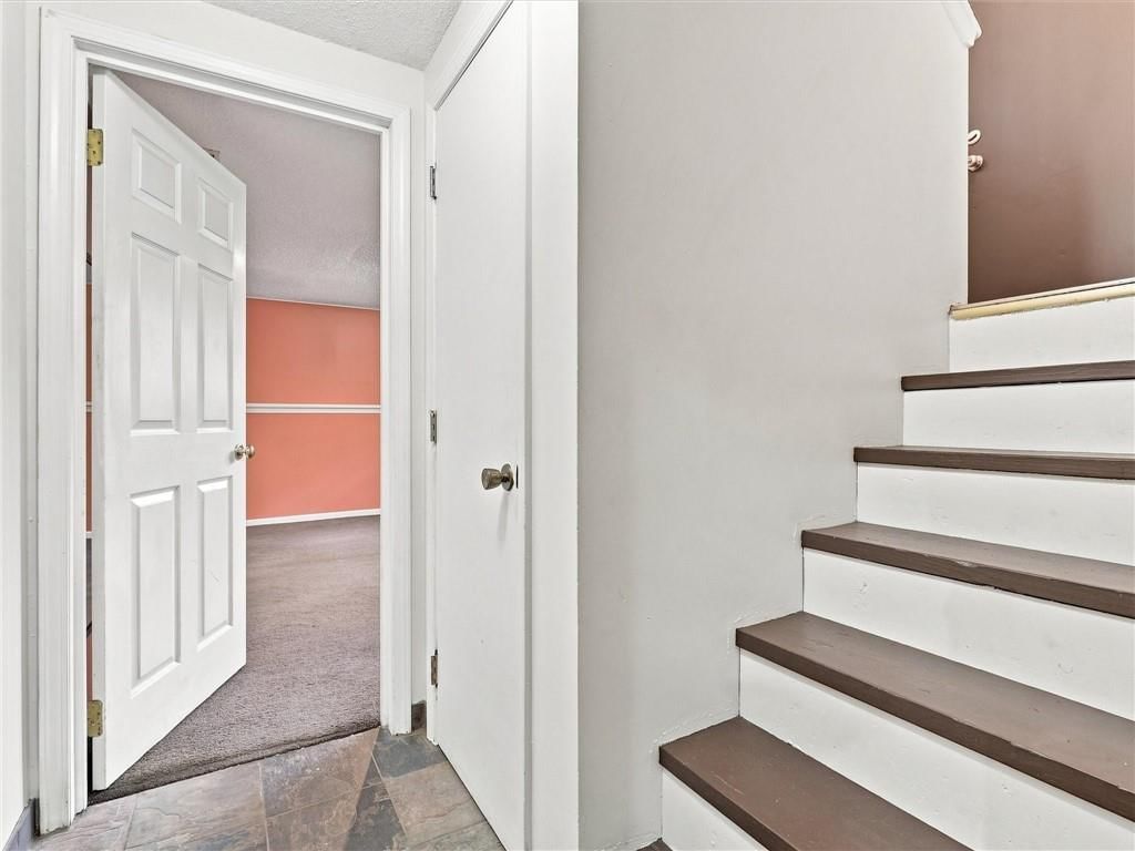 3704 N Woodland Avenue — photo 20