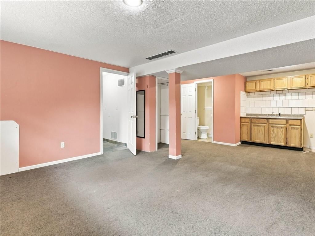 3704 N Woodland Avenue — photo 21