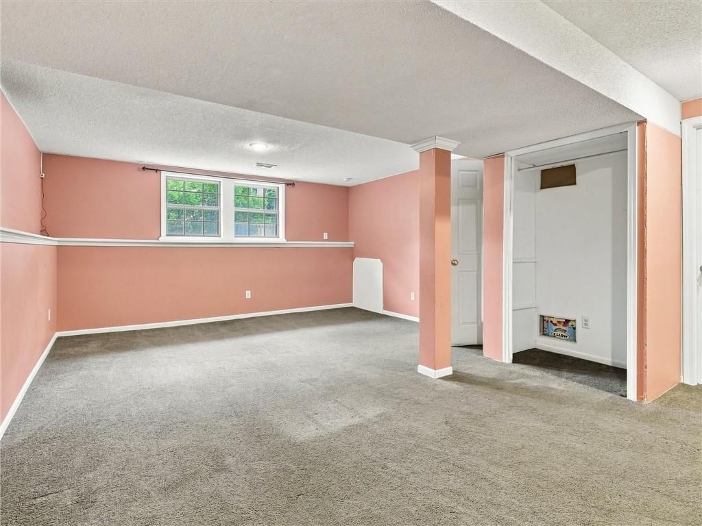 3704 N Woodland Avenue — photo 22