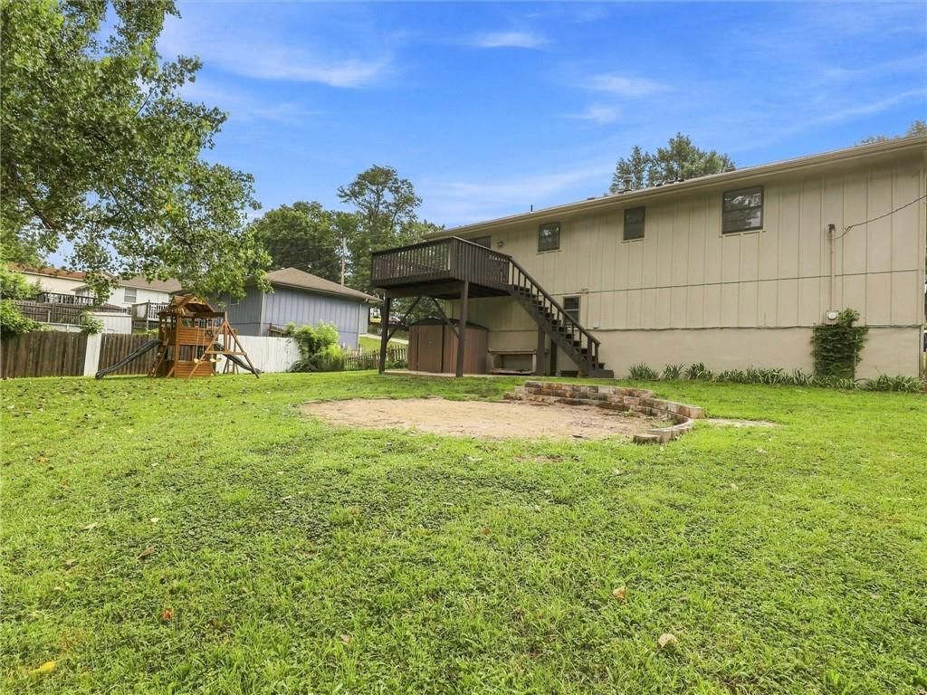 3704 N Woodland Avenue — photo 28