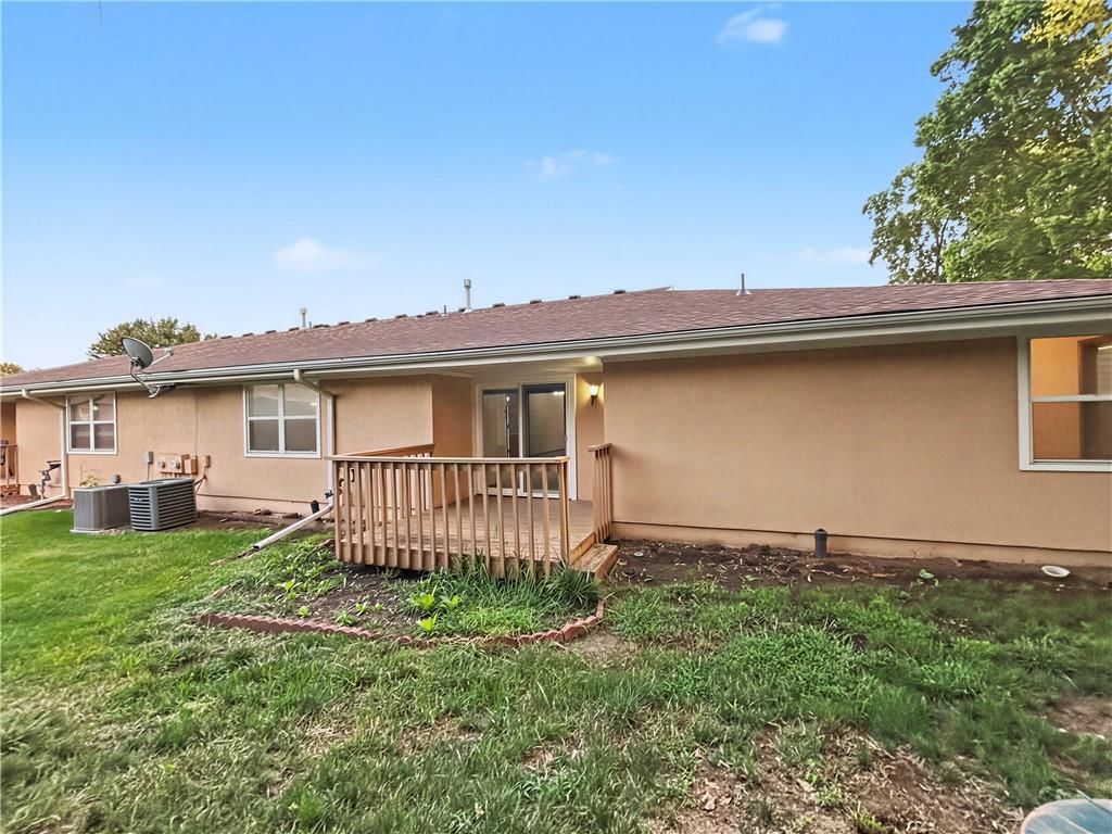 6124 Ash Court — photo 16