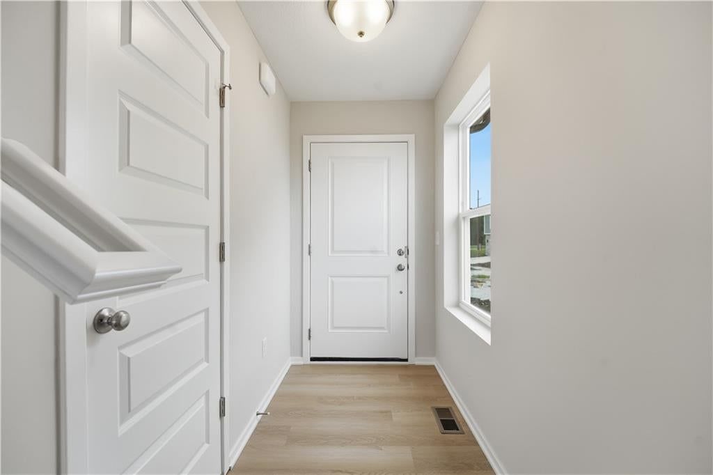 1328 SE Windbreak Drive — photo 4