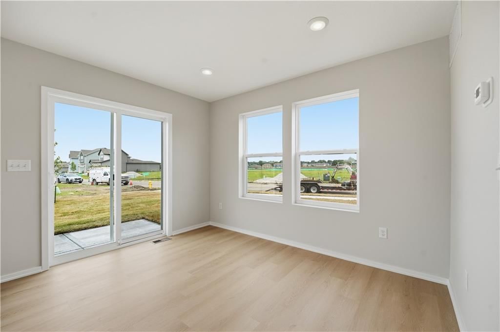 1328 SE Windbreak Drive — photo 9