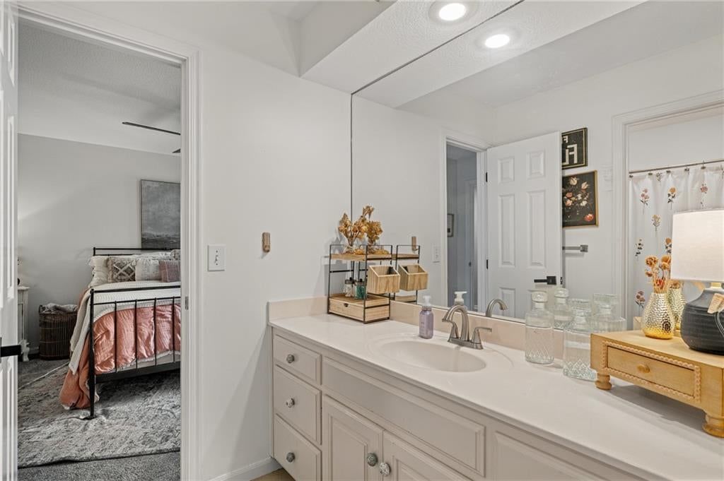 16102 Overbrook Lane — photo 42