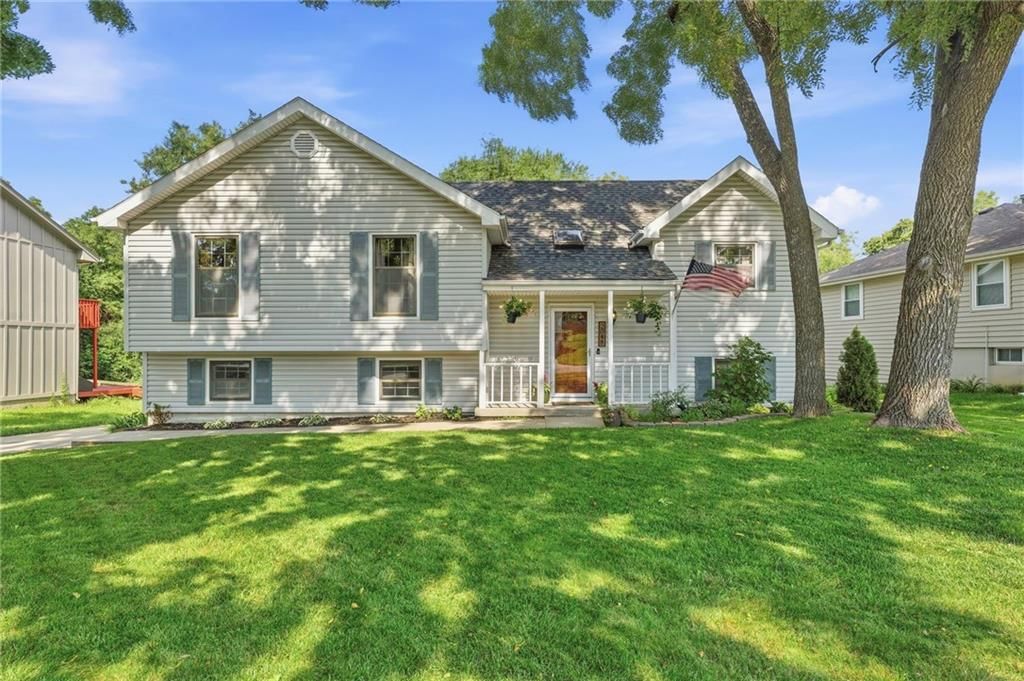 2048 NE Concord Street — photo 2