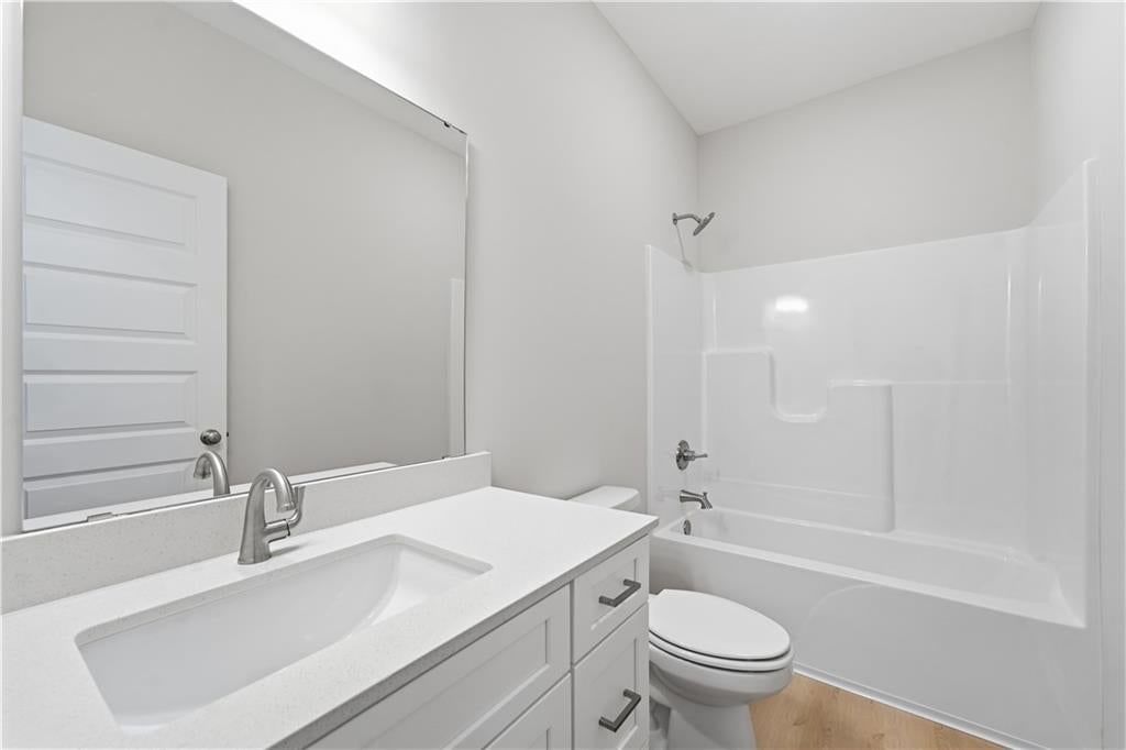 1217 SE Windbreak Street — photo 4