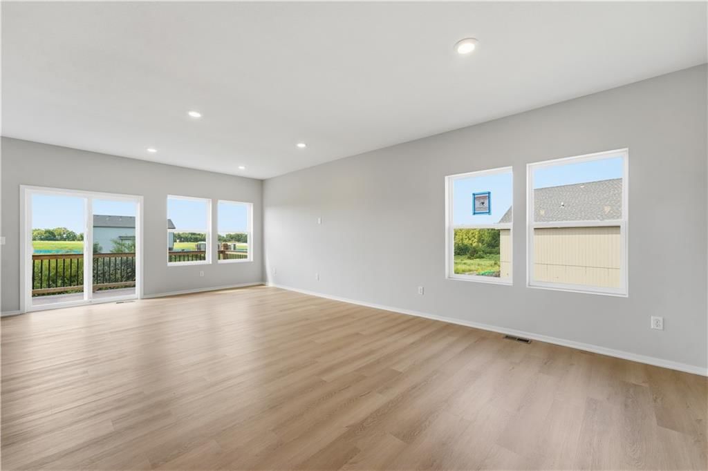 1217 SE Windbreak Street — photo 12