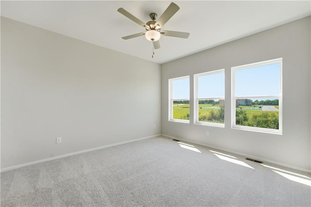 1217 SE Windbreak Street — photo 13