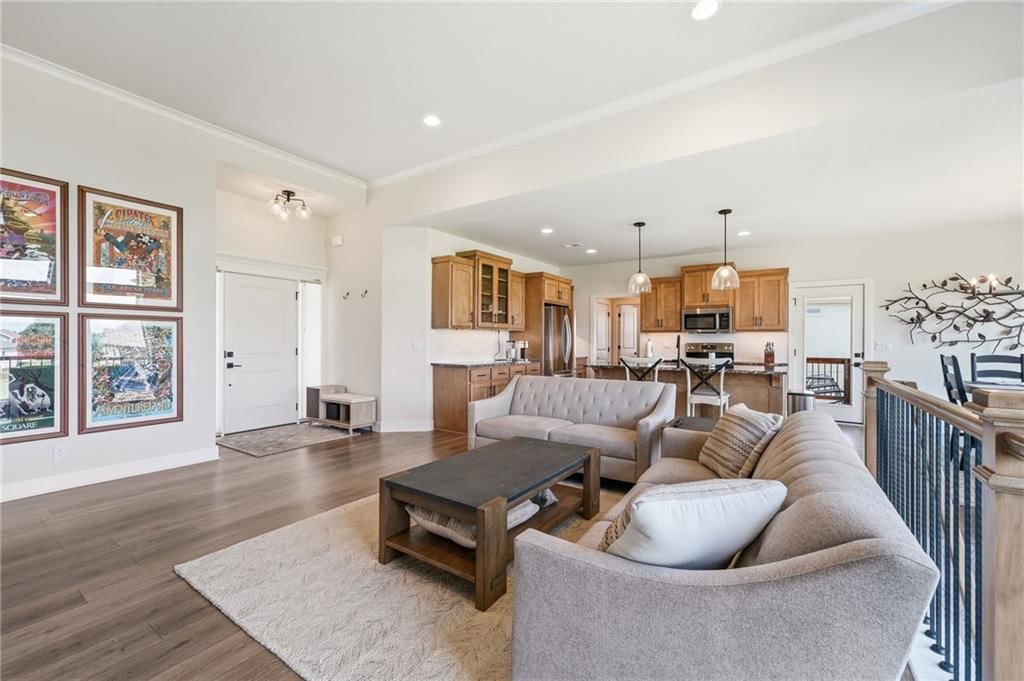 914 Churchill Circle — photo 5